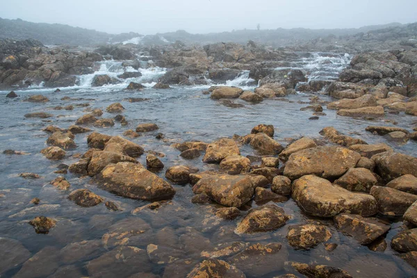 Rusya 'nın Sibirya bölgesindeki Krasnoyarsk bölgesindeki Putorana platosuna yaz aylarında seyahat edin.