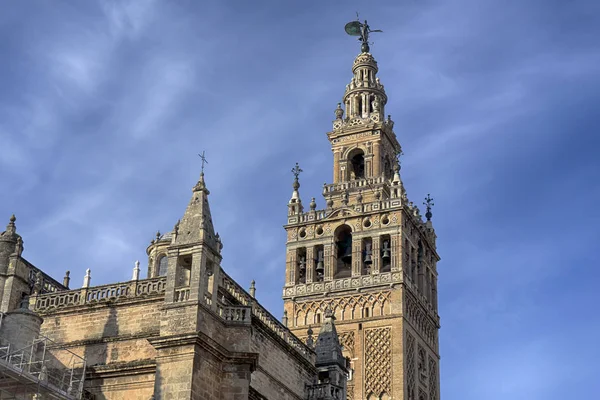 Monumenten van de stad Sevilla, de Giralda — Stockfoto
