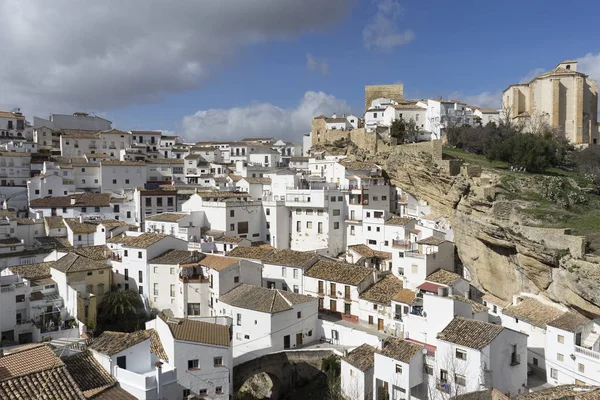 Fehér falvak Cádiz tartományban Setenil de las Bodegas — Stock Fotó