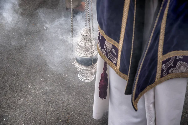 Kutsal hafta Seville, tütsü