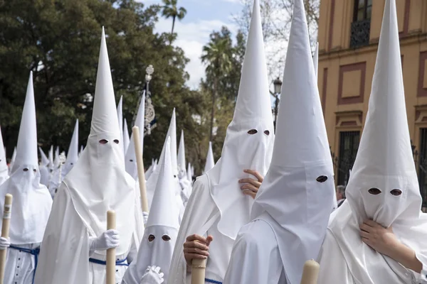 Semana Santa em Sevilha Nazarenos — Fotografia de Stock