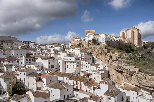 Fehér falvak Cádiz tartományban Setenil de las Bodegas — Stock Fotó