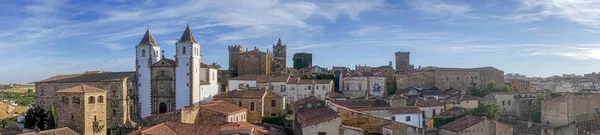 Güzel ortaçağ şehir, Caceres Extremadura içinde — Stok fotoğraf