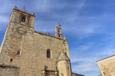 Güzel ortaçağ şehir, Caceres Extremadura içinde