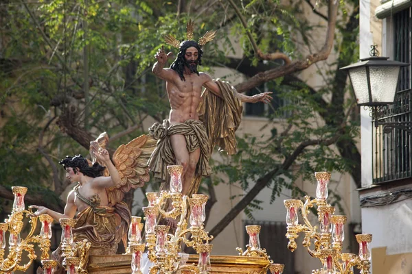 Passo do mistério da fraternidade da ressurreição, a Semana Santa em Sevilha — Fotografia de Stock