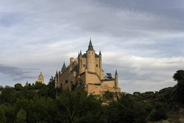 Monumenten van de stad Segovia, het Real Alcazar, Spanje — Stockfoto