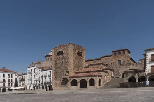 Güzel ortaçağ şehir, Caceres Extremadura içinde — Stok fotoğraf