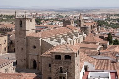 Güzel ortaçağ şehir, Caceres Extremadura içinde