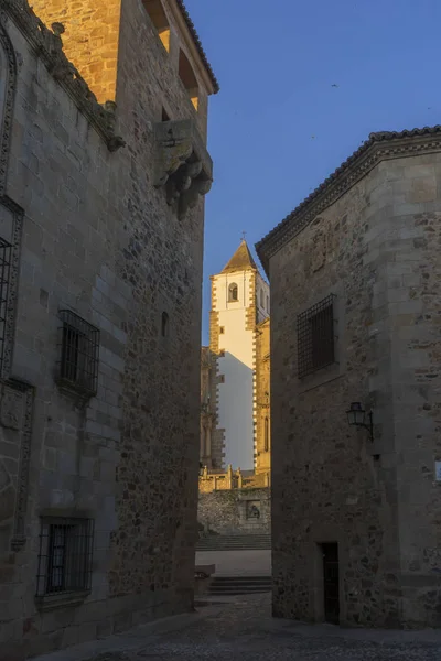 Güzel ortaçağ şehir, Caceres Extremadura içinde — Stok fotoğraf