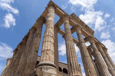 İspanya 'nın Merida kentindeki Diana Tapınağı