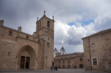 Güzel ortaçağ şehir, Caceres Extremadura içinde