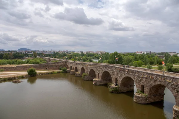 Antiguo Puente Romano Que Cruza Ciudad Mérida Extremadura — Foto de Stock