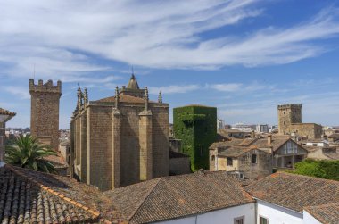 İspanya 'nın tarihi ve eski Caceres kasabası