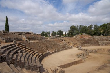 İspanya, Merida 'daki Roma amfitiyatrosunun kalıntıları.