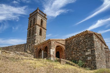 10. yüzyıldan kalma Almonaster la Real Eski Camii, Endülüs