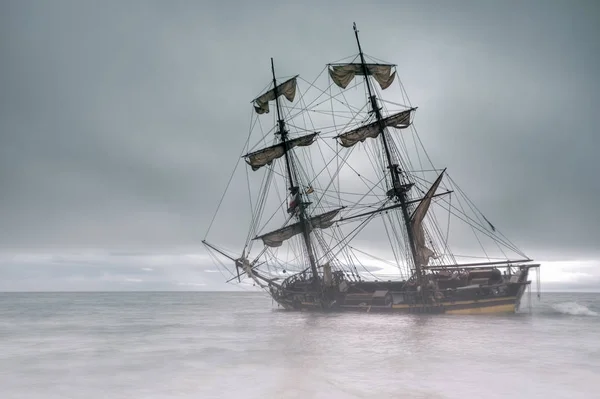 Vacker Vintage Segelbåt Som Seglar Havet — Stockfoto