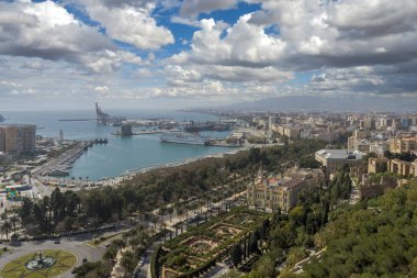 Malaga, Endülüs 'ün anıtsal şehri