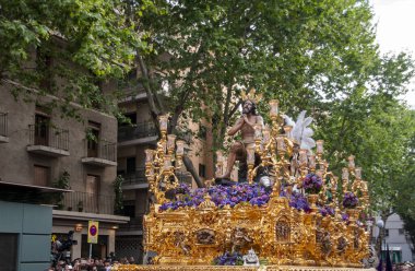 Yıldızlar Kardeşliği 'nin cezaları İsa Sevilla' da Kutsal Hafta