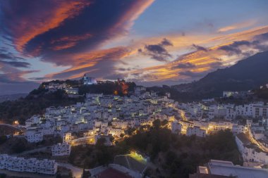 Malaga 'nın beyaz köyü, Casares