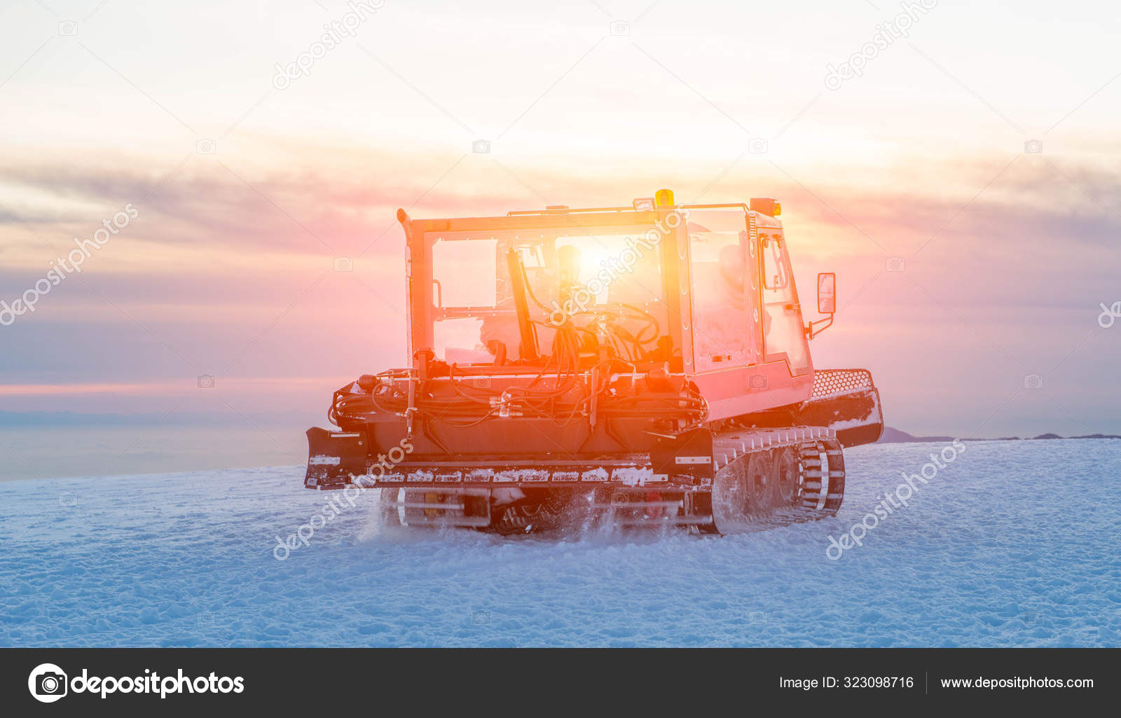 Snowcat — Stock Photo © pierluigi1956 323098716