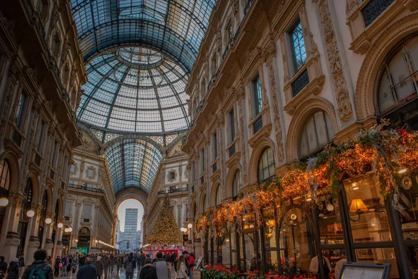 Vánoční světla v Miláně — Stock fotografie