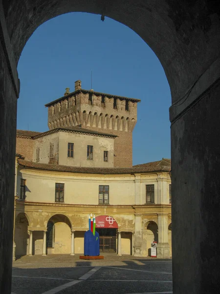 Mantua Italia Julio 2019 Piazza Castello Mantua Con Instalación Artística —  Fotos de Stock