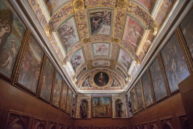 Floransa İtalya 23 Şubat 2020: Floransa şehir meclisi Palazzo Vecchio 'nun merkezi ve antik sanat eserleri