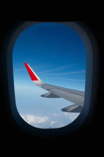 Vista desde la ventana del avión. — Foto de Stock