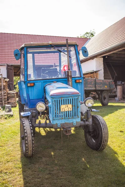 Mavi Zetor traktör modeli