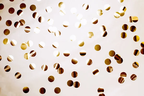 Altın konfeti ile şenlikli arka plan