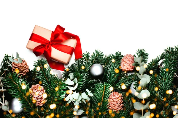 Çam ağacından sırıklar. Geri dönüşümlü paketlemede hediye.