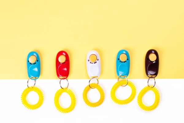 Pozitif takviyeli köpek transferi için renkli klik..