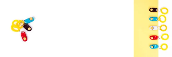 Pozitif takviyeli köpekleri taşımak için renkli klik. Pankart.