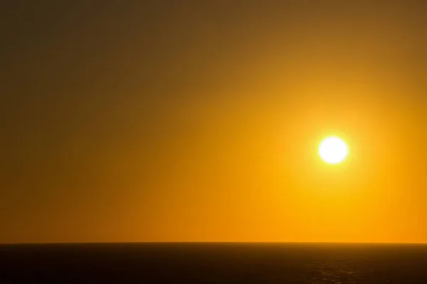 Pôr Sol Muito Bonito Acima Nível Mar — Fotografia de Stock