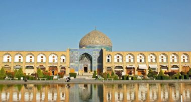 IRAN, ISFAHAN - NOVEMBER, 10, 2015: Sheikh Lotfollah Mosque at Naqhsh-e Jahan Square in Isfahan, Iran clipart