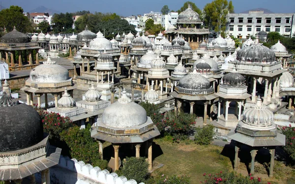 Ahar cenotaphs dos Maharanas de Mewar, Udaipur, Rajasthan, Índia, Ásia — Fotografia de Stock