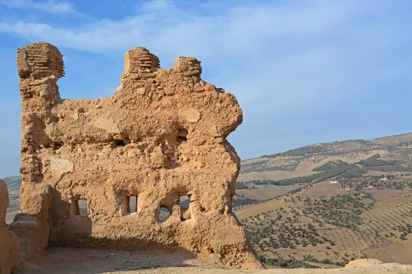 Eski medina Fes, Fas yukarıda tepede Merinid mezar kalıntıları