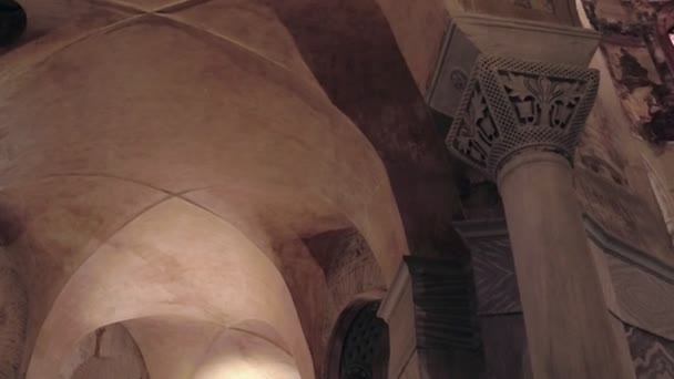Medieval architecture in Mediterranean buildings. Ancient architecture building — Stock Footage Medieval architecture in Mediterranean buildings. Ancient architecture building Royalty Free Stock Video