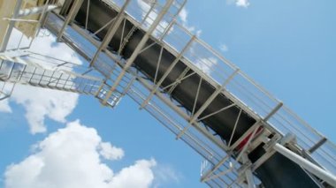 Ulaşım taş ve kum otomatik Konveyör bant üzerine metal yapı