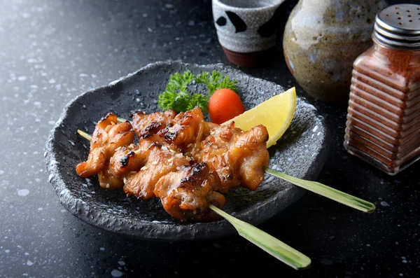 Grătar japonez de pui sau yakitori . — Fotografie, imagine de stoc