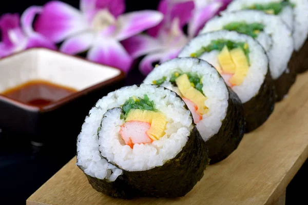 Sushi roll of Japanse maki . — Stockfoto