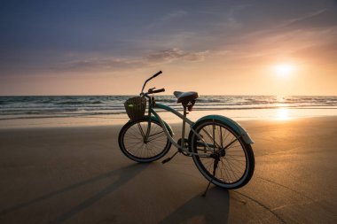 Güneş plaj Bisiklet ile süresini ayarlama