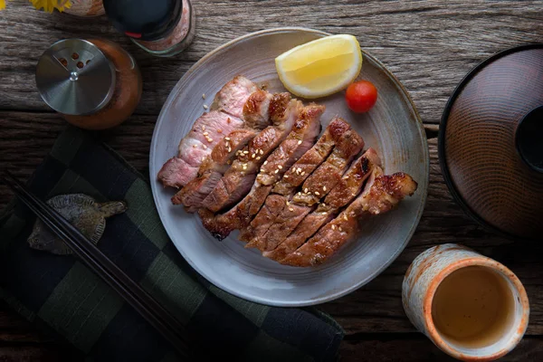 Grelha de porco estilo de cozinha japonês . — Fotografia de Stock