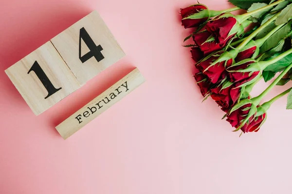 Dia Dos Namorados Conceito Mínimo Fundo Rosa Com Espaço Cópia — Fotografia de Stock