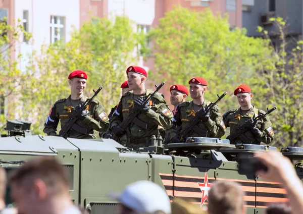 2018 Μόσχα Ρωσία Ημέρα Της Νίκης Στη Μόσχα Στρατιωτικός Στην — Φωτογραφία Αρχείου