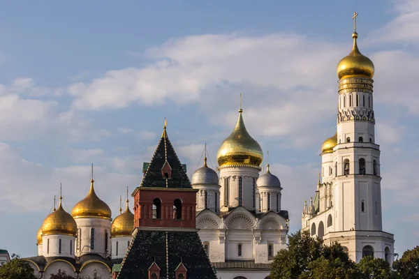 2019 Moscú Rusia Conjunto Arquitectónico Del Kremlin Día Soleado Las — Foto de Stock