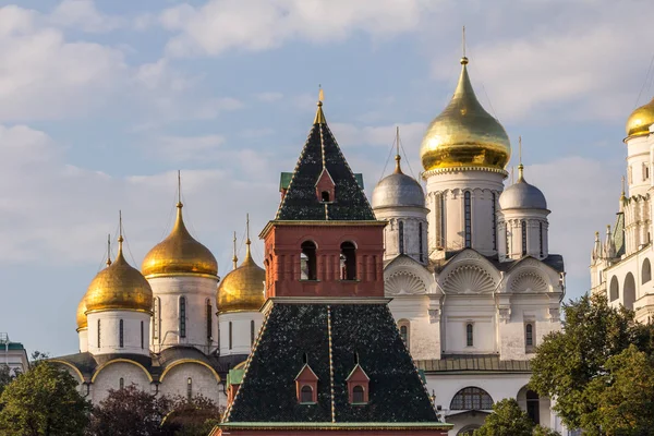 2019 Moscú Rusia Conjunto Arquitectónico Del Kremlin Día Soleado Las — Foto de Stock