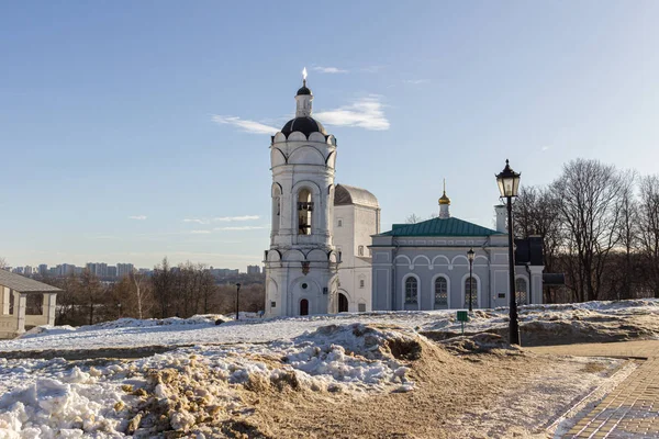 2019 Μόσχα Ρωσία Voznesenskaya Εκκλησία Στο Φόντο Του Μπλε Του — Φωτογραφία Αρχείου