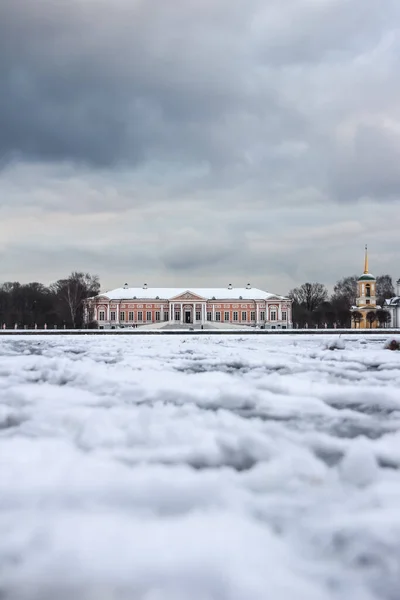 Manor Palace Kuskovo Invierno Moscú Rusia Vista Otro Lado Del — Foto de Stock
