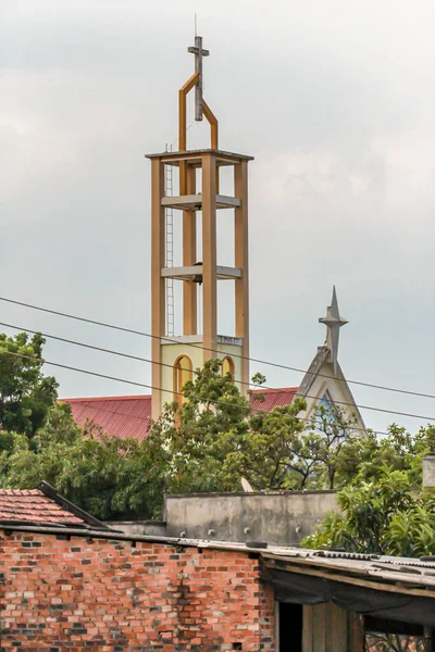 2015 Phan Thiet Vietnam Paisaje Nocturno Con Una Iglesia Fondo —  Fotos de Stock